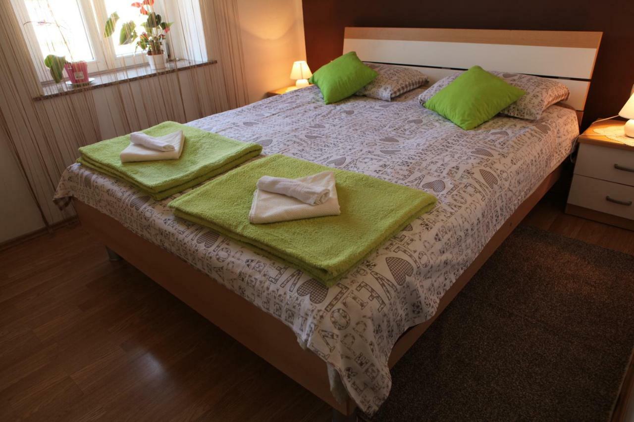 Apartman Pio Senj  Exteriör bild